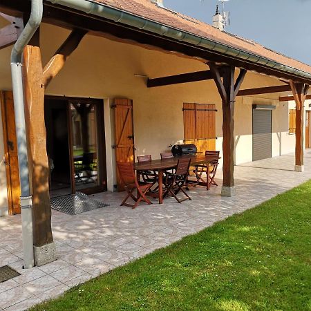 Le Logis Du Der Villa Giffaumont-Champaubert Luaran gambar